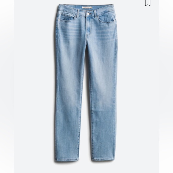 EUC Levi’s Straight Leg Jeans - Picture 4 of 5